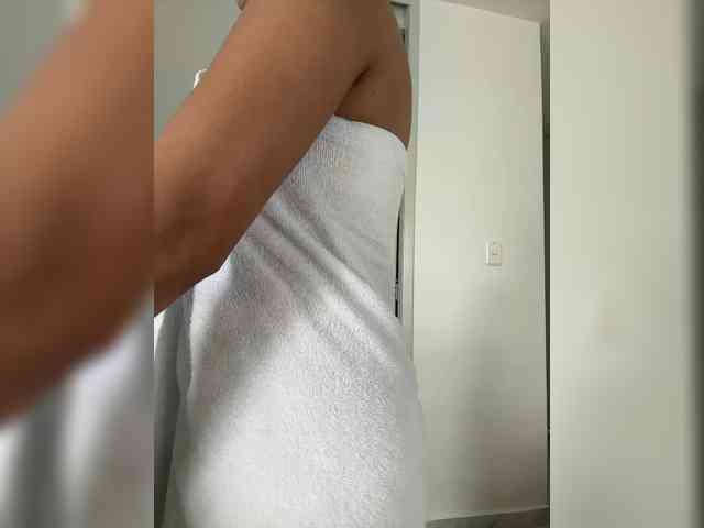 Anhika webcam