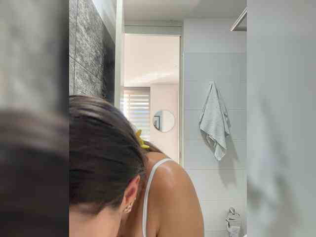 Anhika webcam