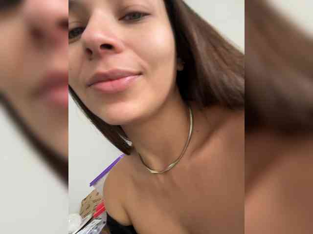 Anhika webcam