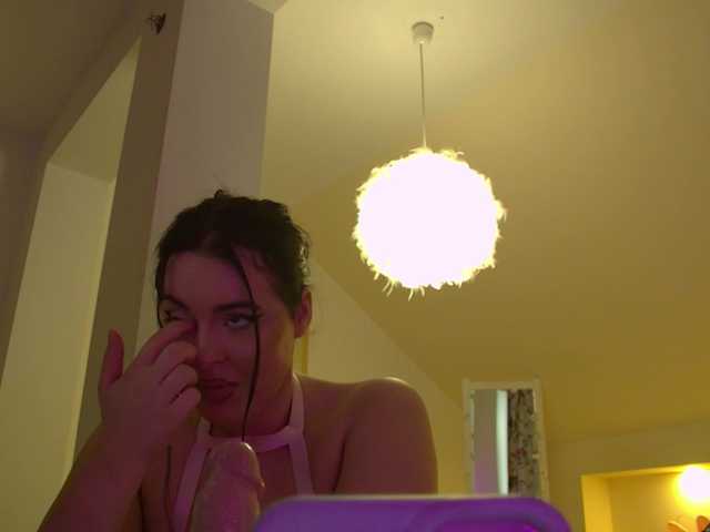 KeiraDark's BongaCams show and profile