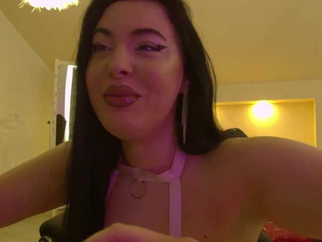 Sex chat gratuit in direct cu KeiraDark pe BongaCams