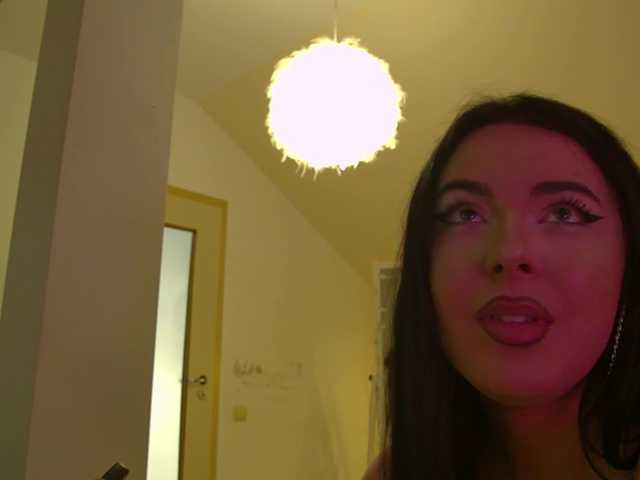 KeiraDark's BongaCams show and profile