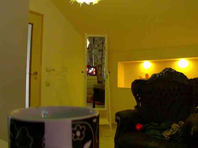 KeiraDark webcam