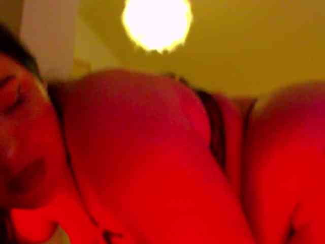 KeiraDark webcam
