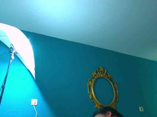 KeiraDark webcam