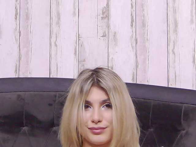 SweetAnisia live cam on BongaCams