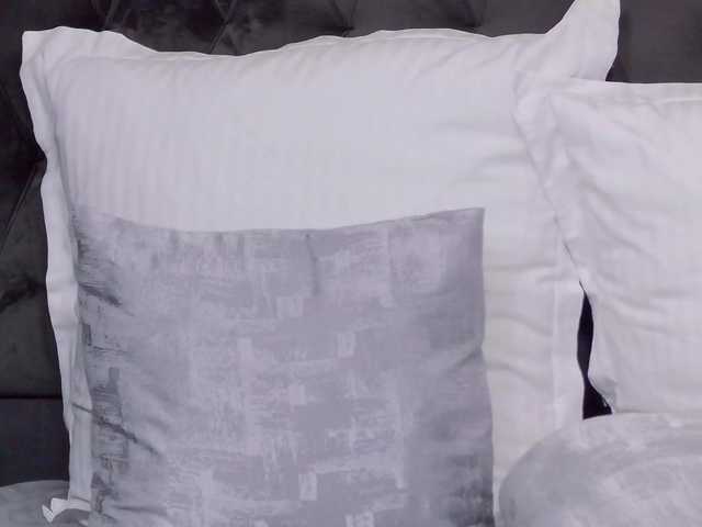 SweetAnisia's BongaCams show and profile