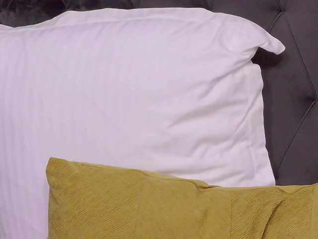 SweetAnisia's BongaCams show and profile