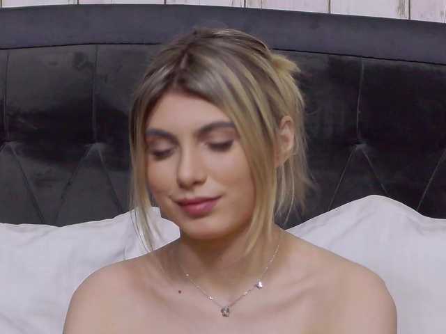 SweetAnisia live cam on BongaCams