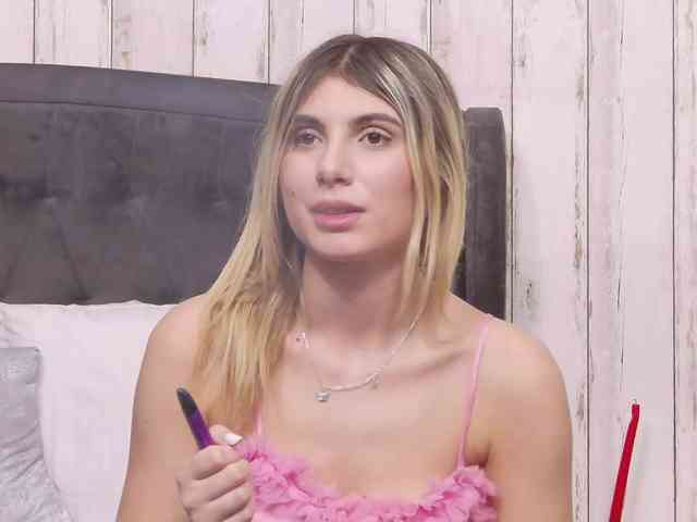 SweetAnisia webcam