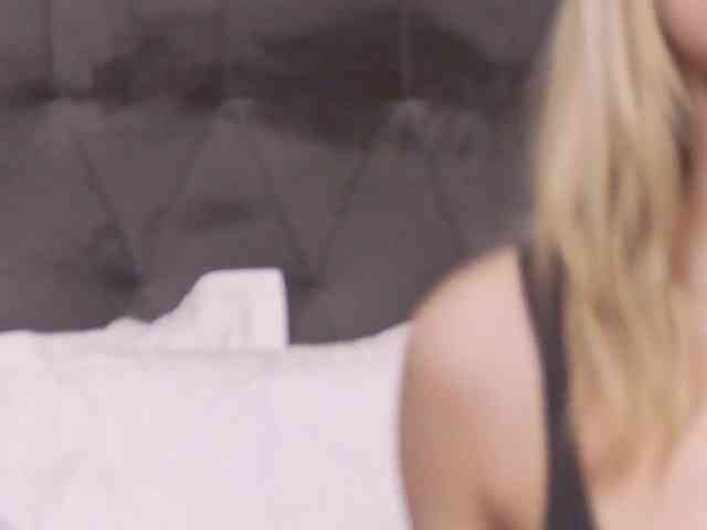 SweetAnisia webcam