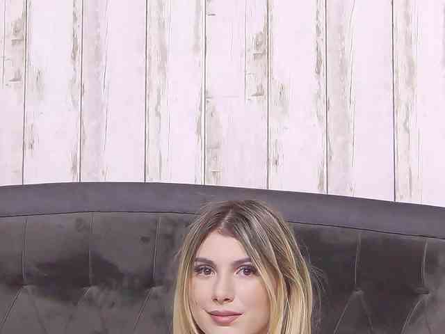 SweetAnisia webcam