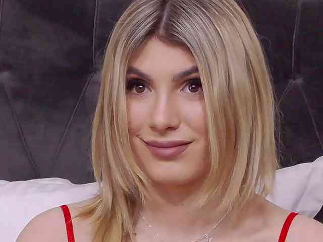 SweetAnisia webcam