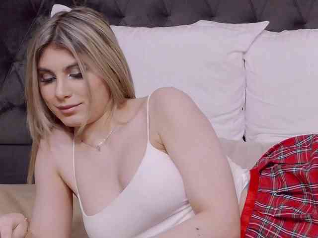SweetAnisia webcam