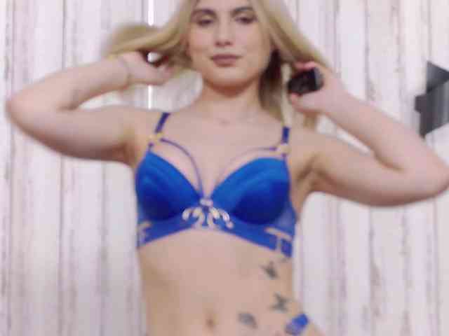 SweetAnisia webcam