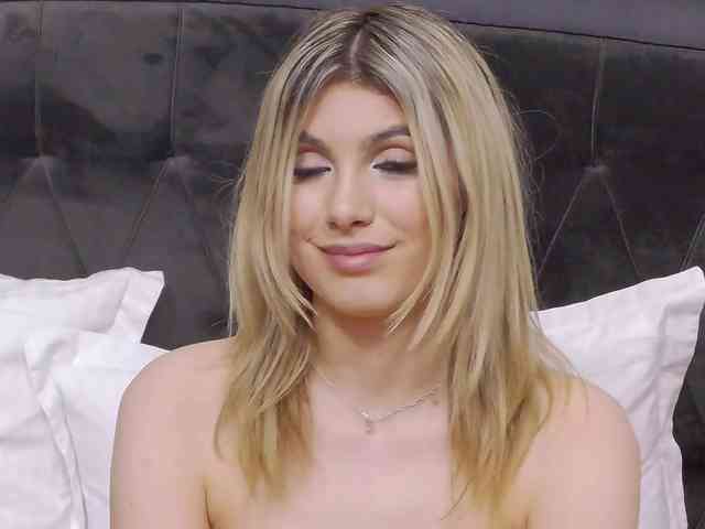 SweetAnisia webcam