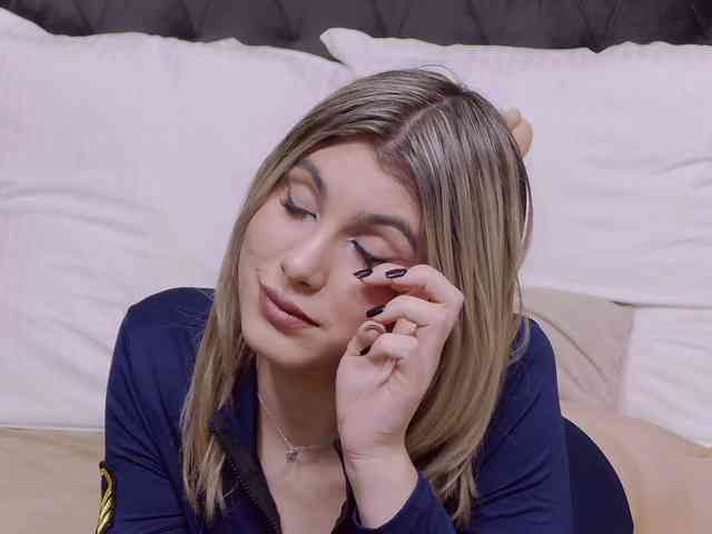 SweetAnisia webcam