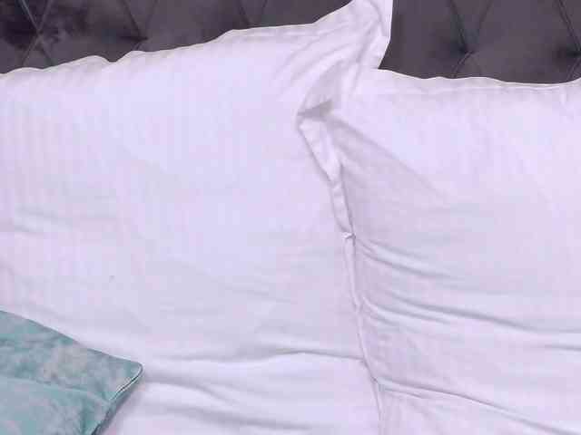 SweetAnisia webcam
