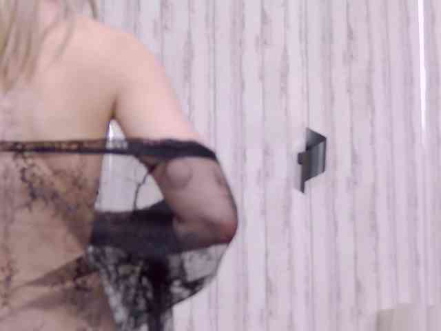 SweetAnisia webcam