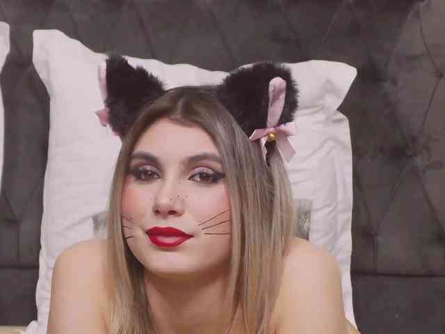SweetAnisia webcam