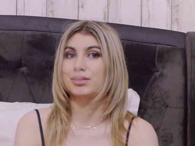 SweetAnisia webcam