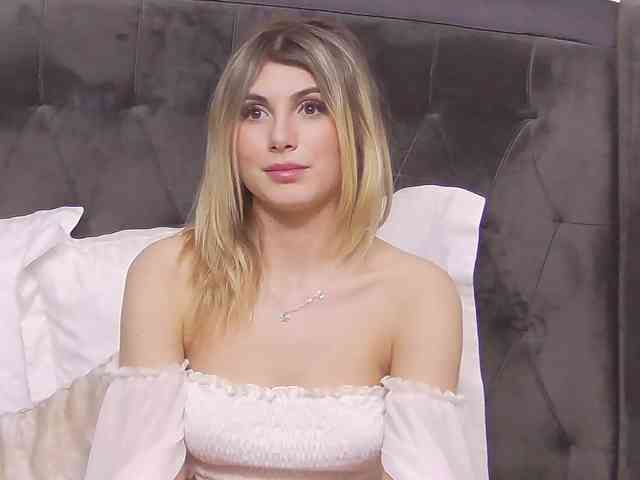 SweetAnisia webcam