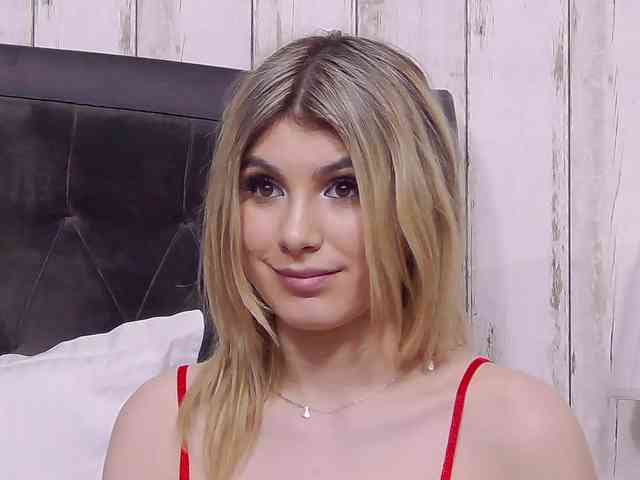 SweetAnisia webcam