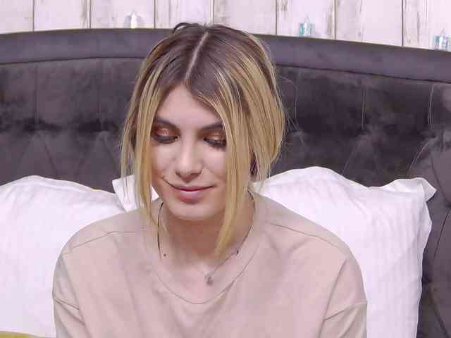 SweetAnisia Live Webcam on BongaCams