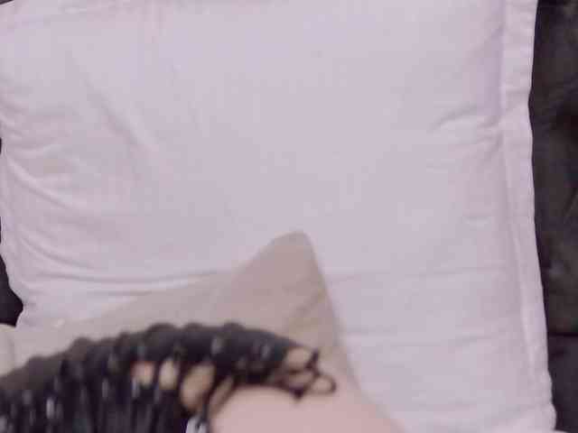 SweetAnisia webcam