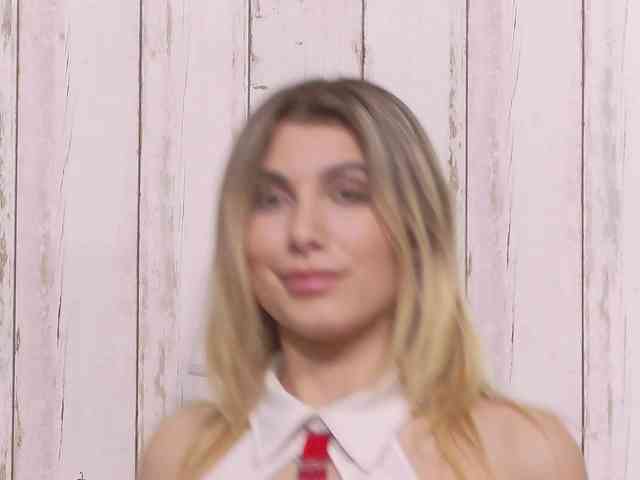 SweetAnisia webcam
