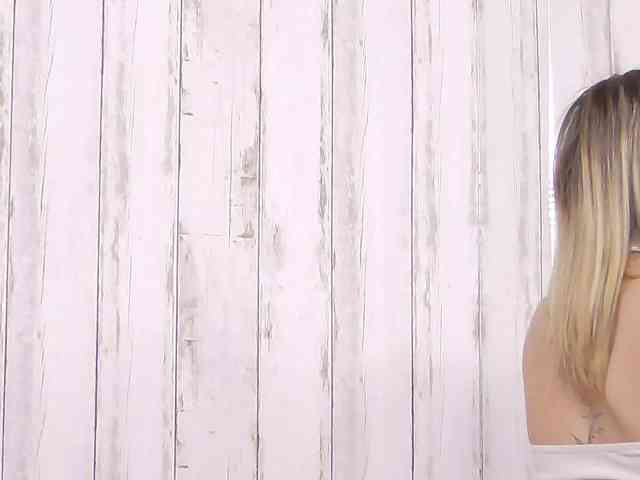 SweetAnisia webcam