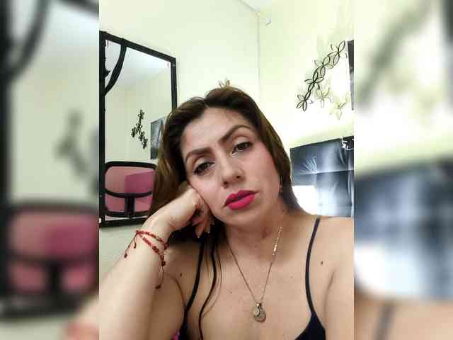 AnthonelaBella webcam