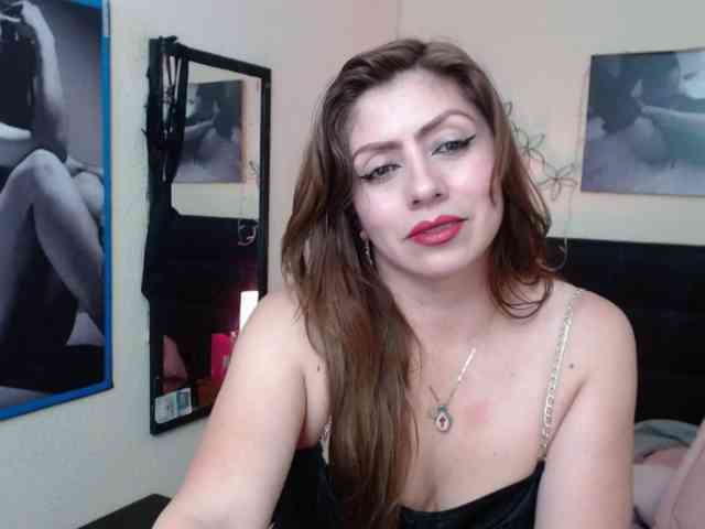 AnthonelaBella webcam