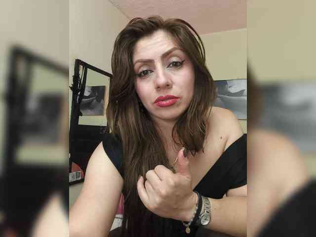 AnthonelaBella Live Webcam on BongaCams