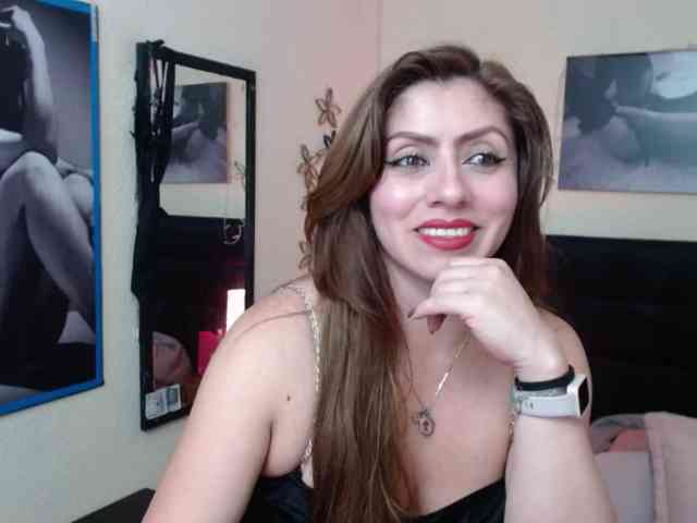 AnthonelaBella Live Webcam on BongaCams