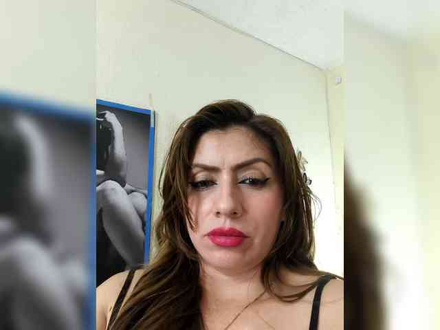 AnthonelaBella webcam