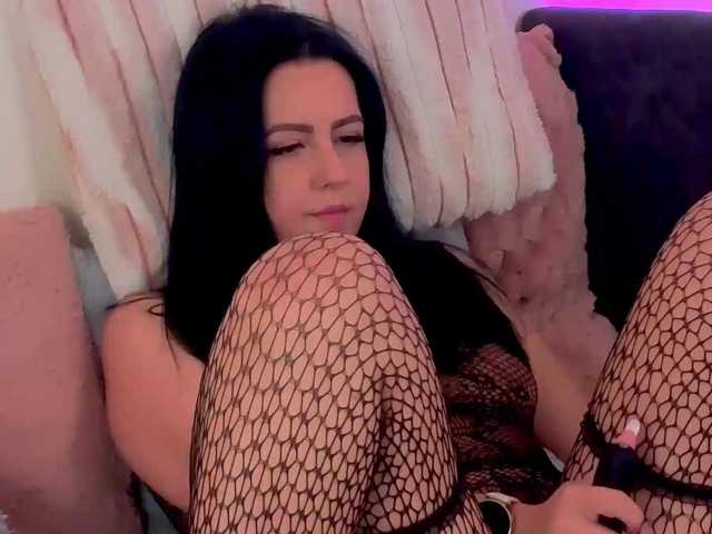 ArielBlossom live cam on BongaCams