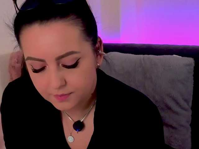 ArielBlossom live cam on BongaCams