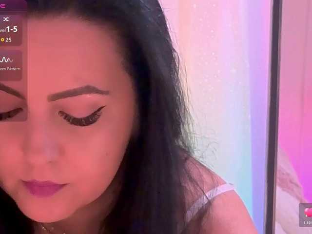 ArielBlossom live cam on BongaCams