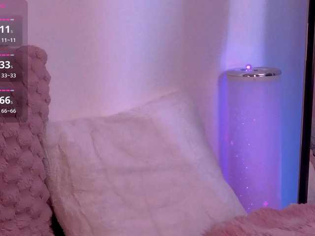 ArielBlossom live cam on BongaCams