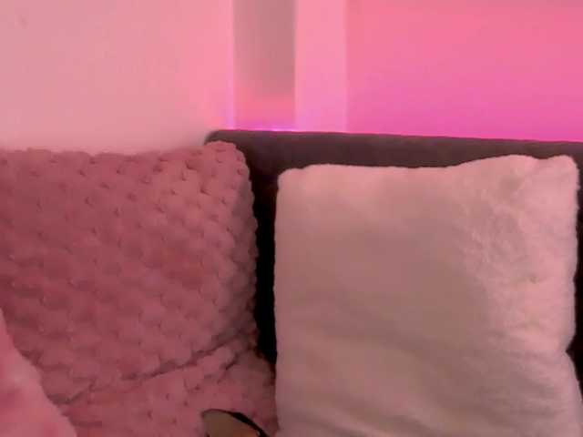 ArielBlossom live cam on BongaCams