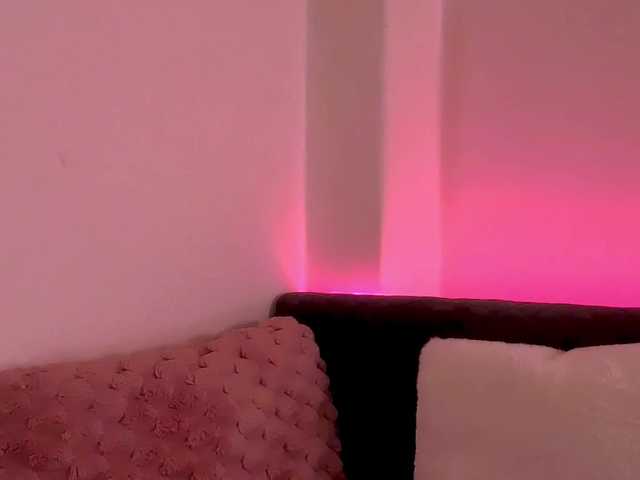 ArielBlossom live cam on BongaCams