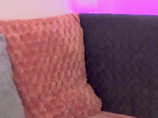 ArielBlossom, en vivo ahora en BongaCams