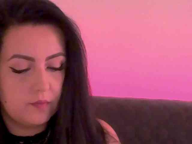 ArielBlossom webcam