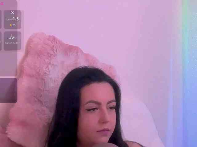 ArielBlossom webcam