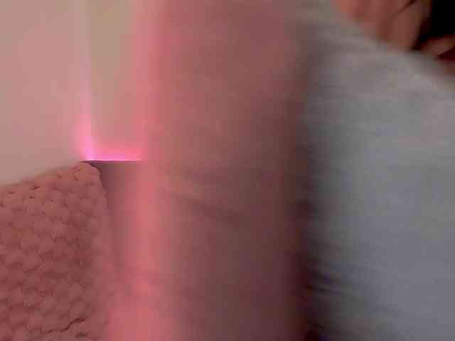 ArielBlossom webcam