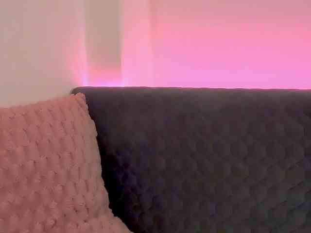 ArielBlossom webcam