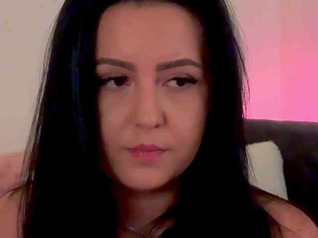ArielBlossom webcam