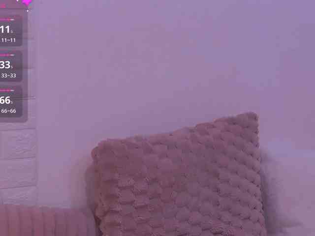 ArielBlossom webcam