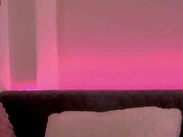 ArielBlossom webcam